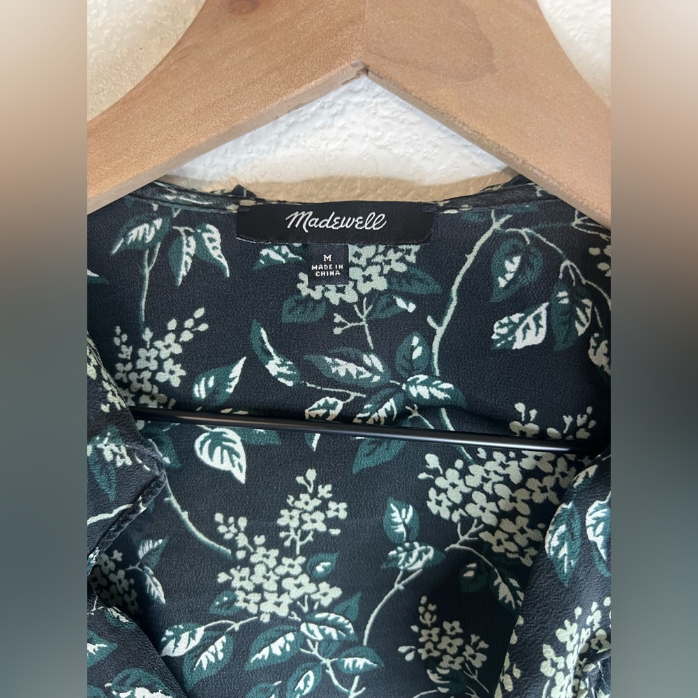 Madewell Silk Ruffle-Hem Wrap Top in Antique Flora Medium - Picture 5 of 10